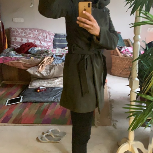 OLIVE GREEN WINTER COAT: Double breast, knee length. Unique collar-hood - Picture 16 of 16